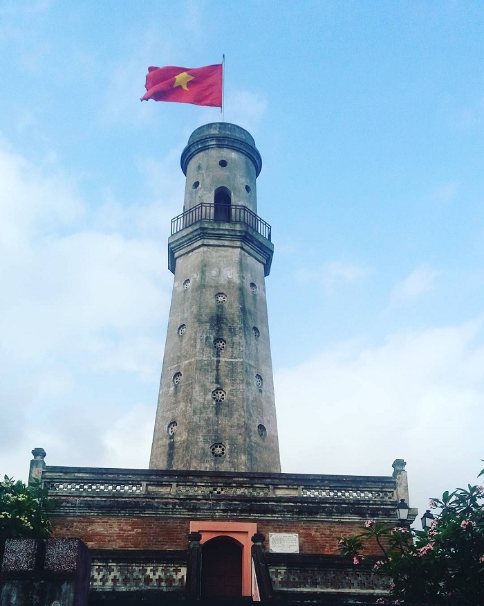 Cột cờ Nam Định là cột cờ Việt Nam nổi tiếng của đất Thành Nam