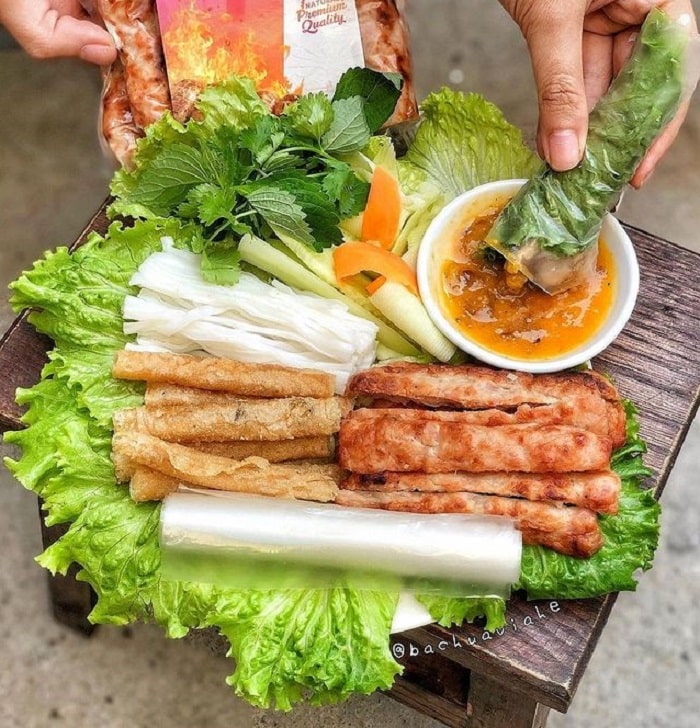 The taste of Nha Trang grilled spring rolls 