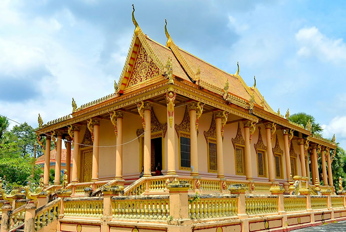 Visit Kh'leang Pagoda - Unique feature