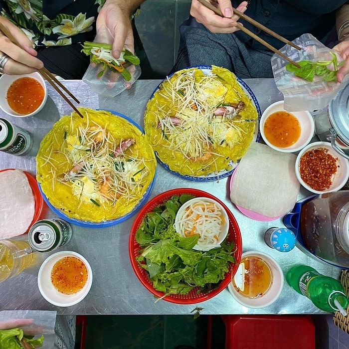 Phố bánh xèo Tô Hiến Thành - con đường ẩm thực ở Nha Trang