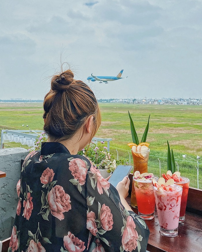 quán cafe view máy bay ở Sài Gòn - Landing - Milk Tea and Coffee