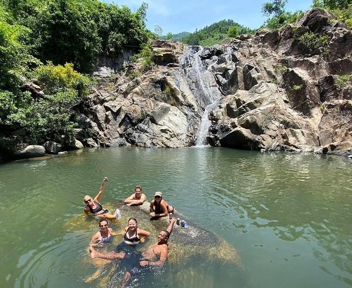 Khu Du Lịch Suối Mơ - một trong những con suối ở Đà Nẵng được yêu thích 