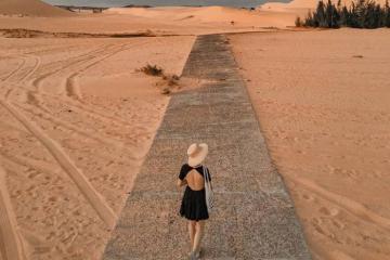 Con đường đi bộ trên cát ở Phan Thiết - toạ độ sống ảo chất như nước cất