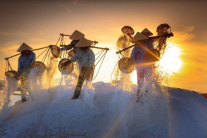 Cánh đồng muối Cà Ná - một trong những cánh đồng muối ở Ninh Thuận nổi tiếng 