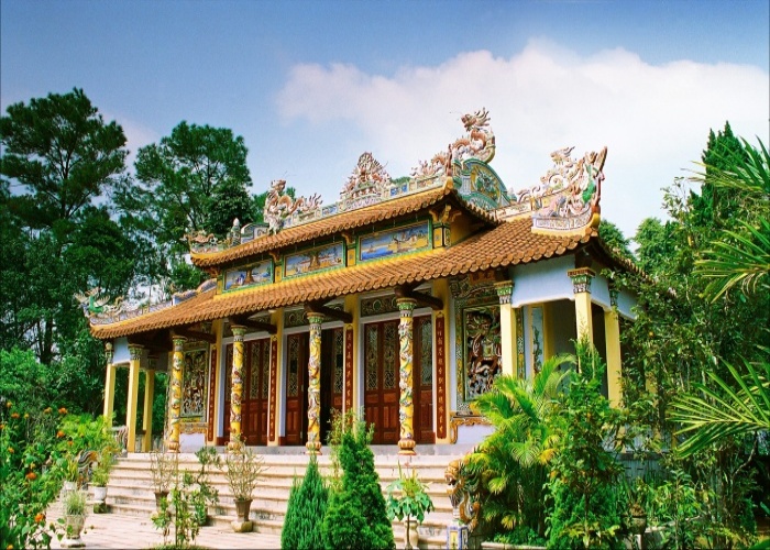 Vãn cảnh chùa Trúc Lâm Huế chốn thanh tịnh an yên ở cố đô 