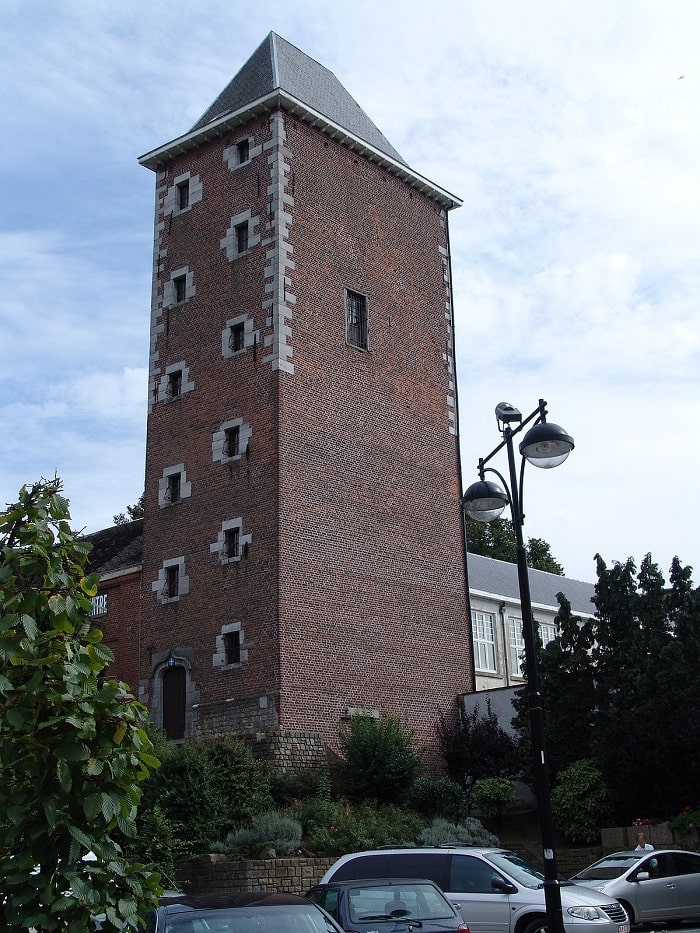 Tháp Gosselies ở thành phố Charleroi Bỉ