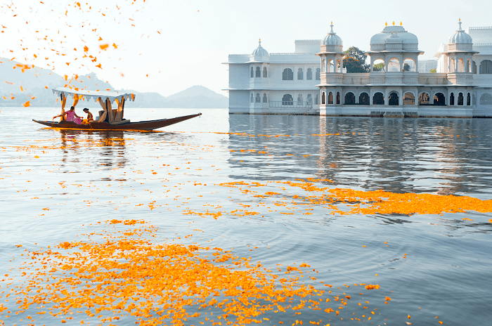 Đi thuyền trên cung điện hồ Taj, Udaipur - kinh nghiệm du lịch Ấn Độ
