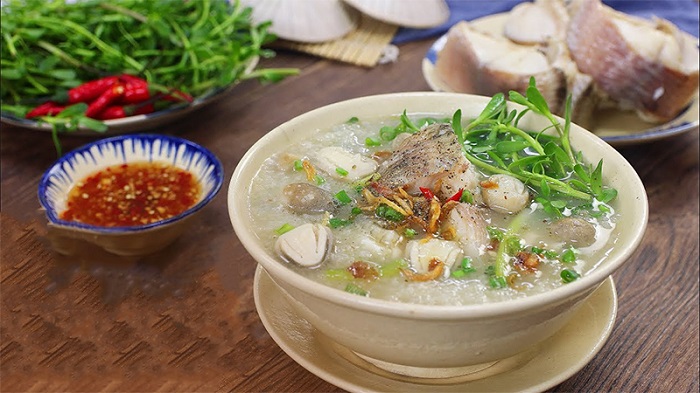 Cháo cá lóc rau đắng là món ăn đầu tiên trà lời cho câu hỏi Ăn gì ở Cai Lậy?