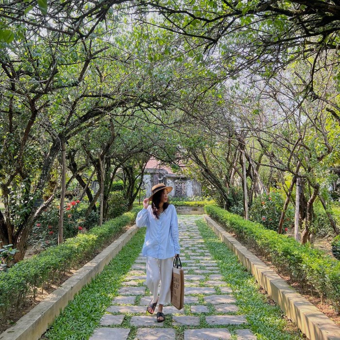Lối đi nhà vườn an hiên - nhà vườn nổi tiếng xứ Huế