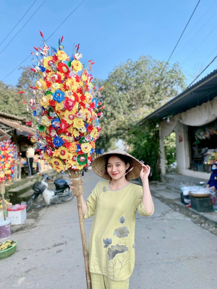 khung cảnh làng hoa giấy Thanh Tiên xứ Huế 