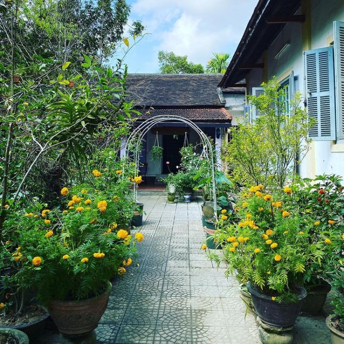 lối vào nhà vườn Kim Long - nhà vườn nổi tiếng xứ Huế