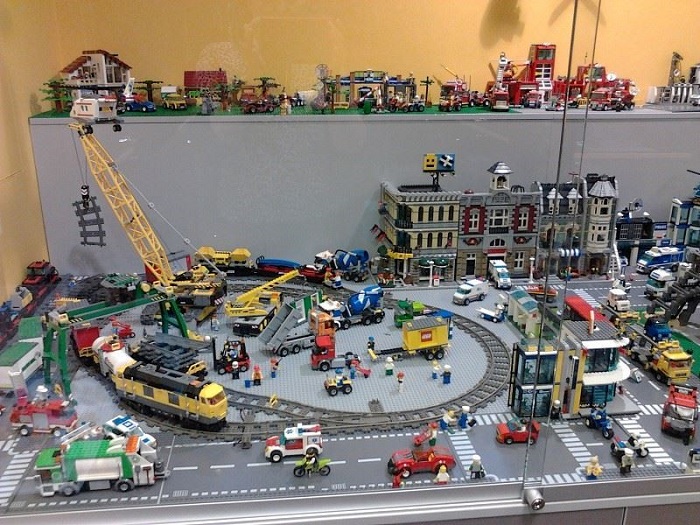 Tham quan bảo tàng gạch LEGO ở thị trấn Spindleruv Mlyn