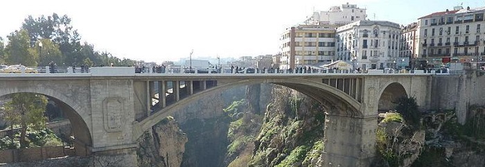 Cầu El-Kantara ở thành phố Constantine Algeria