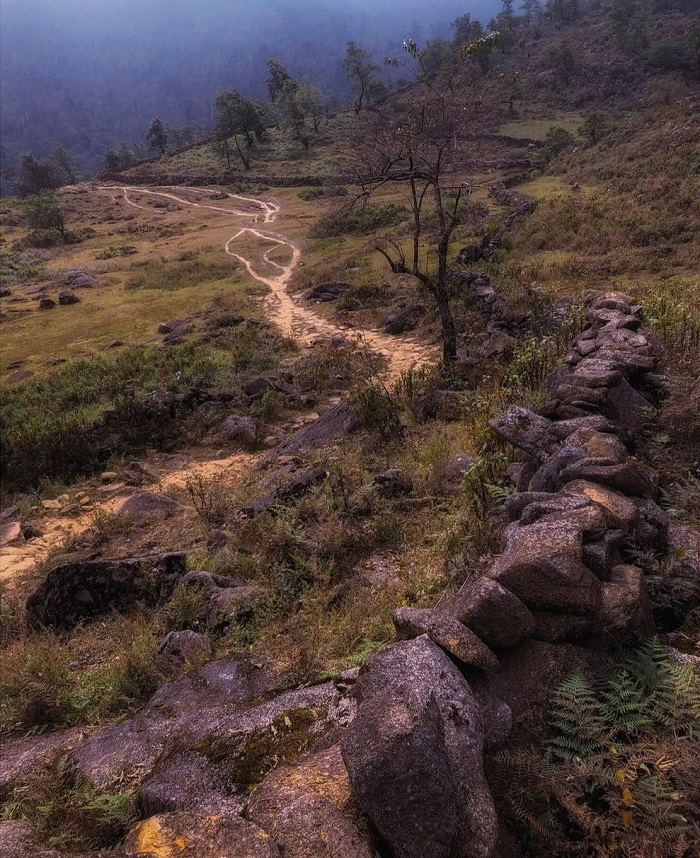 Con đường đá cổ Pavi nối hai tỉnh Lào Cai và Lai Châu