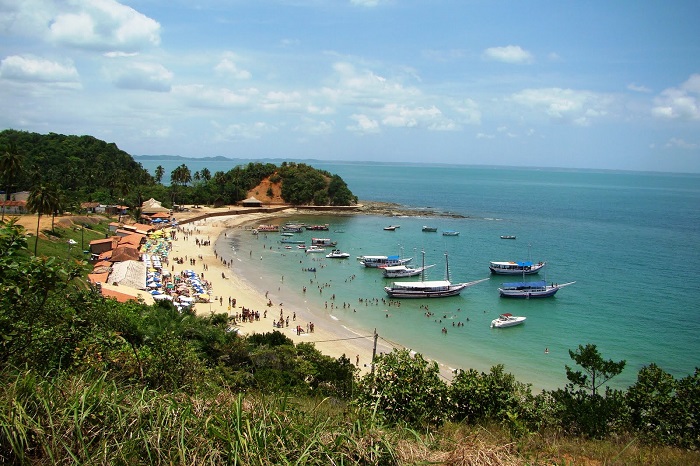 Đảo Frades  là địa danh gần cung điện Rio Branco