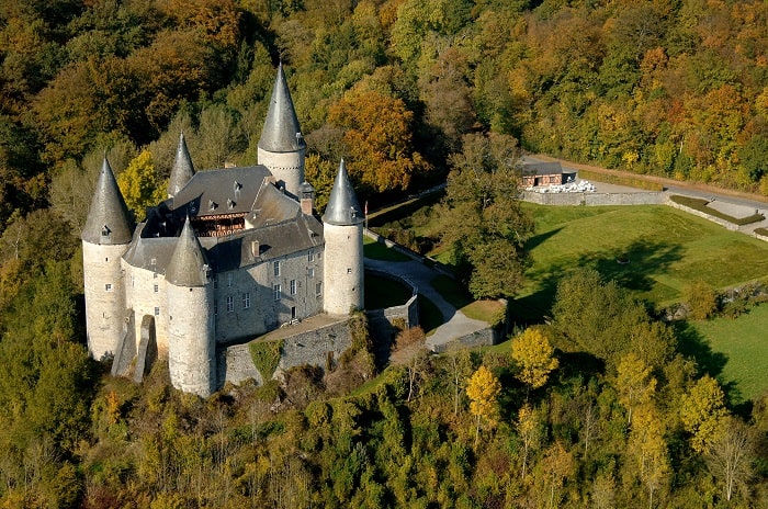 Giới thiệu về lâu đài Vêves Bỉ