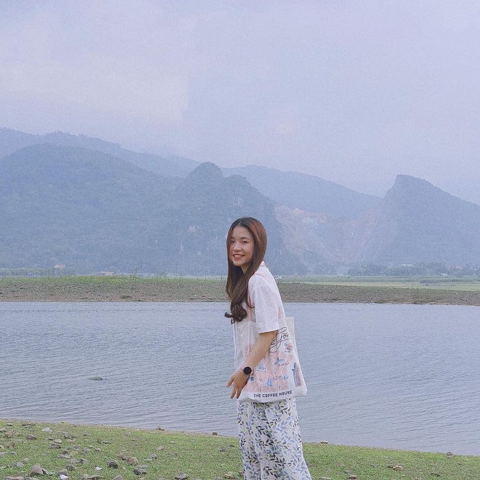 Hồ Đồng Chanh Hòa Bình có vô số góc sống ảo đẹp