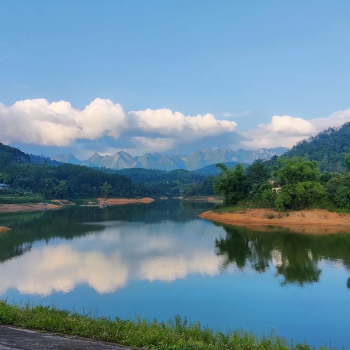 Vẻ đẹp lãng mạn của hồ Nà Tấu Cao Bằng