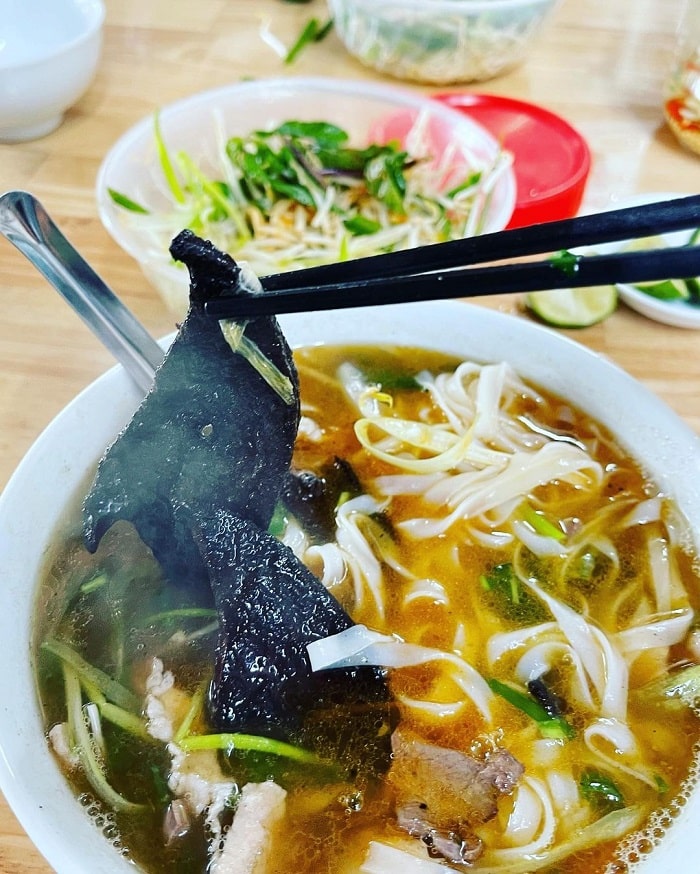 món ăn ngon ở Bắc Ninh - phở gan cháy