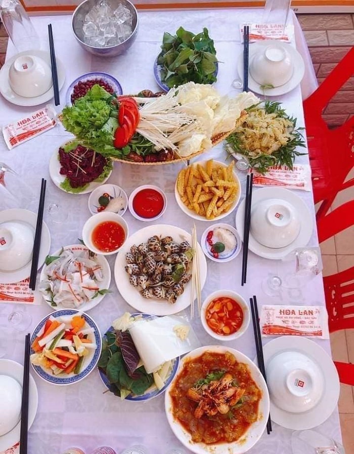 quán ăn ngon ở Đồ Sơn - nhà hàng Hoa Lan