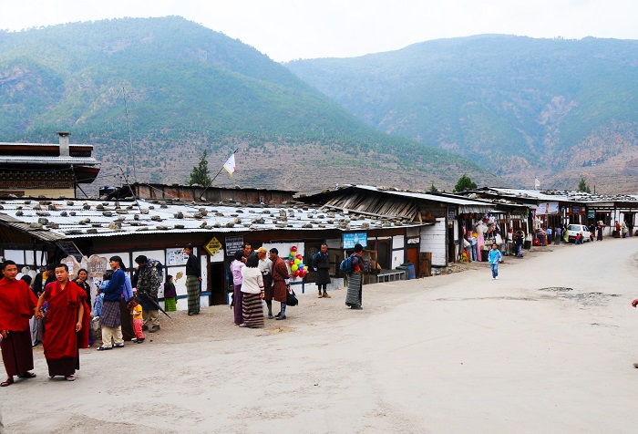 Tham gia phiên chợ cuối tuần khi du lịch Wangdue Phodrang