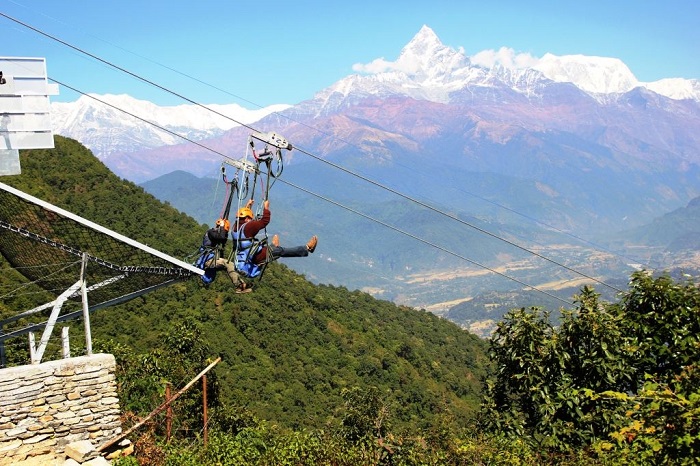 Trượt zip line ở làng Sarangkot Nepal