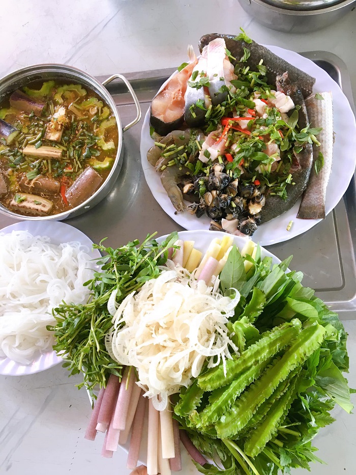Vườn sinh thái câu cá Ngô Đồng - ăn uống