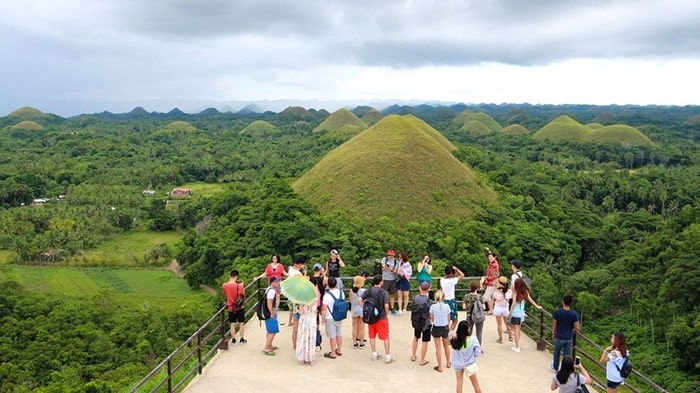 Thời gian nào để xem Chocolate Hills tại Philippines 