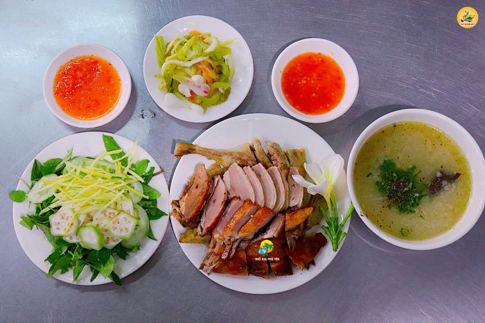Tuy Hoa porridge market cuisine