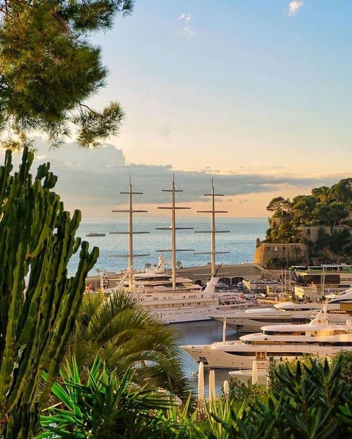 Monaco là một trong những bến cảng đẹp nhất thế giới trải dọc khắp nước Monaco