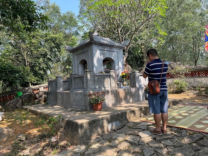 đền Bà Triệu Thanh Hoá - khu lăng mộ