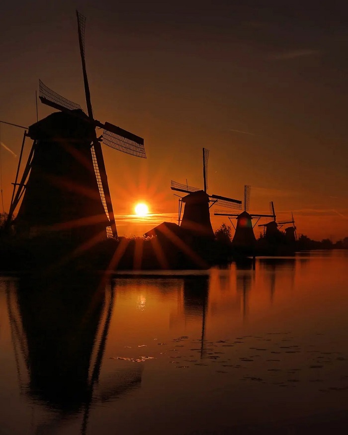 Kinderdijk là điểm đến ở Tây Âu có 19 cối xay gió độc đáo