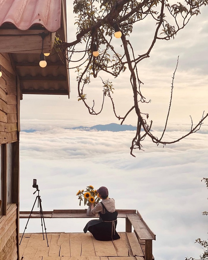 Ta Xua is a beautiful cloud hunting spot in Son La that touches people's hearts