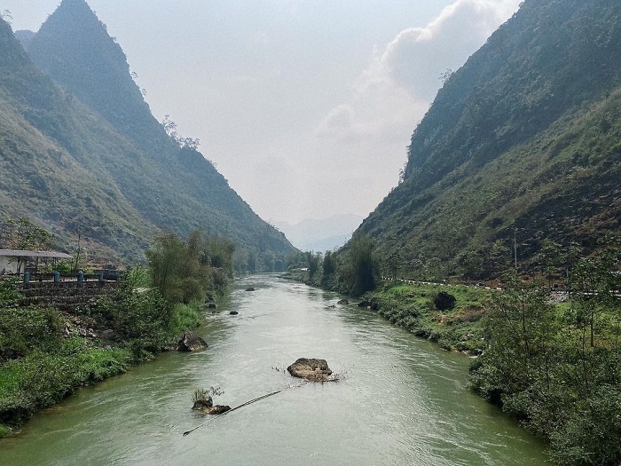 Mien River is a beautiful river in Ha Giang that is loved by tourists