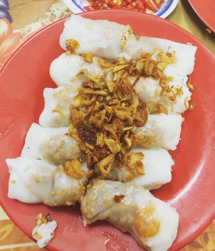 Thanh Hoa travel in winter - hot rolls