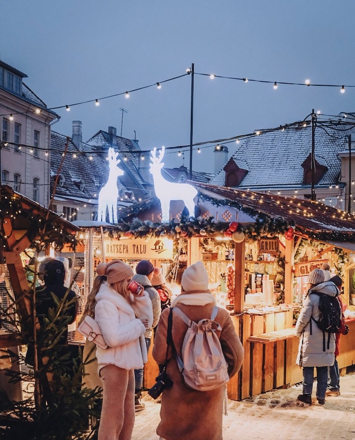 Chợ Giáng sinh ở Tallinn vào mùa đông - du lịch Tallinn