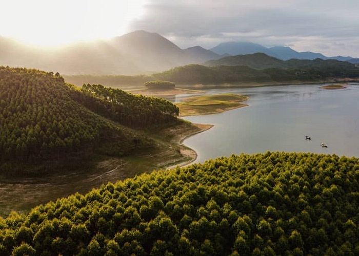 Huyện Yên Bình Yên Bái có hồ Thác Bà xinh đẹp