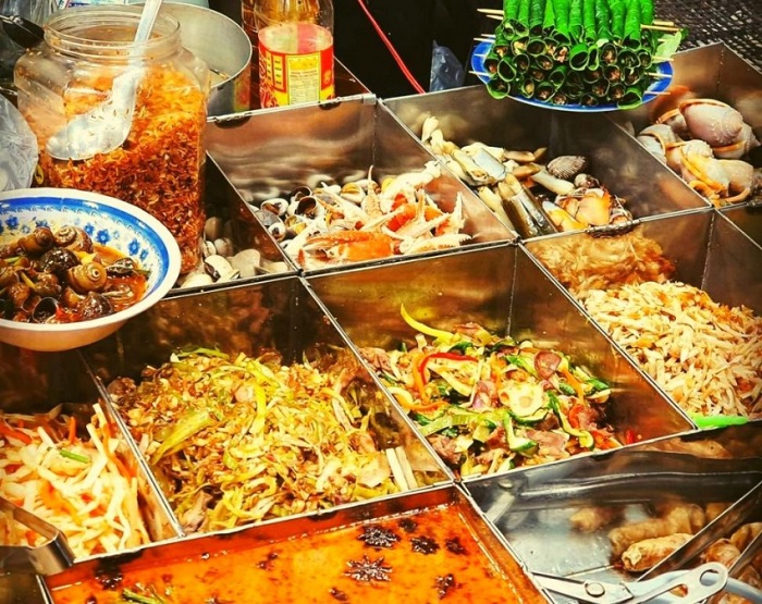  khu ẩm thực chợ Bà Hoa - thưởng thức ốc ruốc