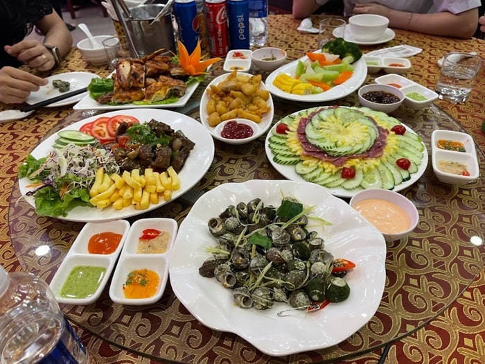 nhà hàng hải sản ở Quảng Ninh - nhà hàng Talata