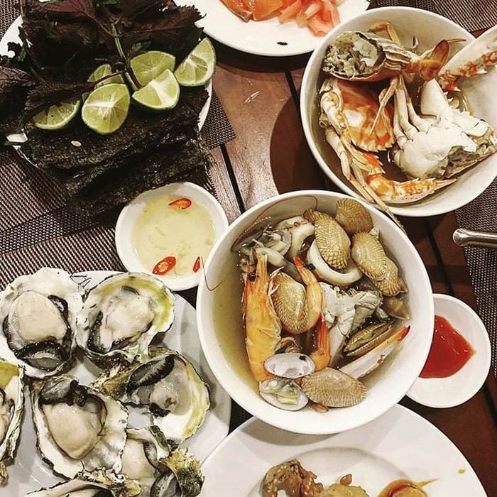 nhà hàng hải sản ở Quảng Ninh - Buffet Sen Á Đông