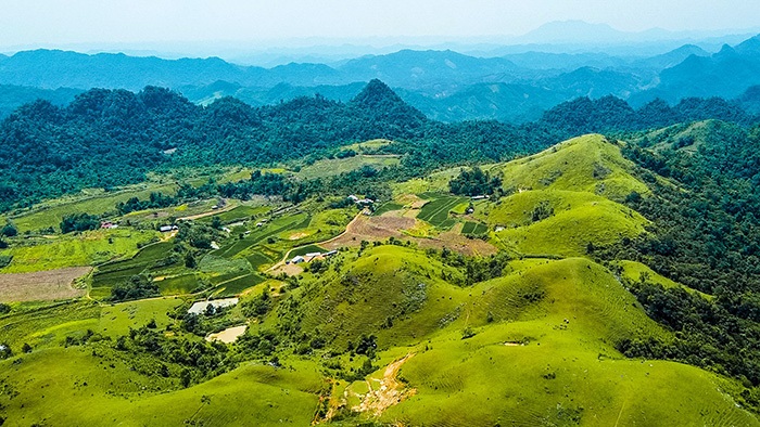 Lang Son Fairy Mountain is also close to Dao villages