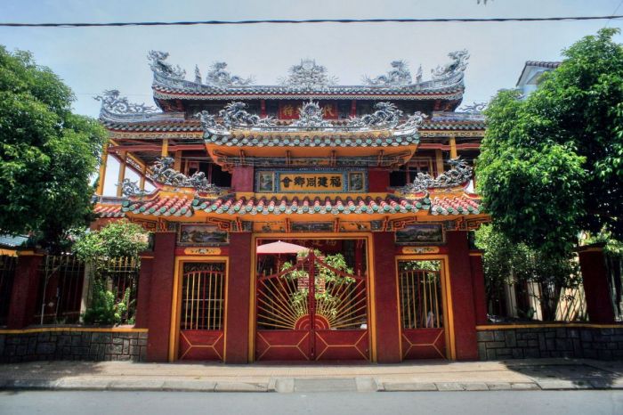 Phuc Kien Pagoda is a Chinese building in Hue  