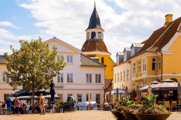 Ngắm những gôi nhà gỗ Scandinavia đầy màu sắc tại thị trấn Faaborg cổ kính