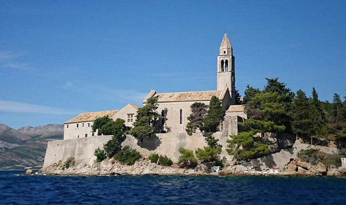 Tu viện dòng Phanxicô là điều nên làm ở quần đảo Elaphiti Croatia