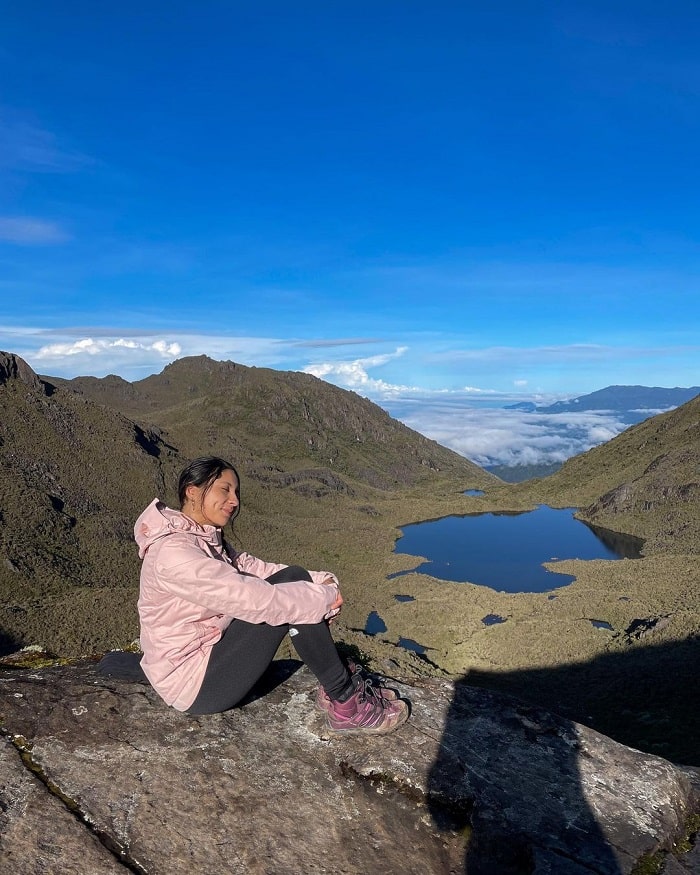 Leo núi ở vườn quốc gia Chirripo Costa Rica 