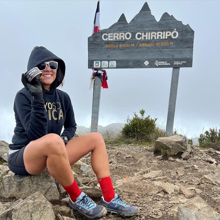 Leo núi ở vườn quốc gia Chirripo Costa Rica 