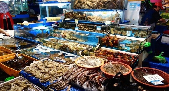 chợ hải sản ở Quảng Ninh - Chợ hải sản Cái Dăm