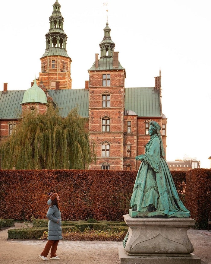 Check in ở lâu đài Rosenborg Đan Mạch