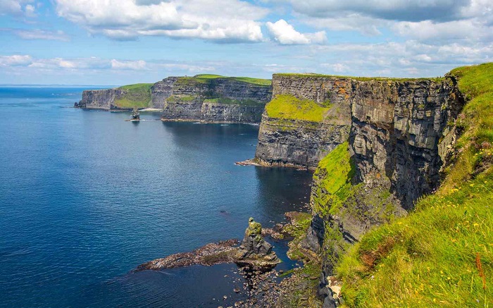 Vẻ đẹp hùng vĩ của vách đá Moher Ireland