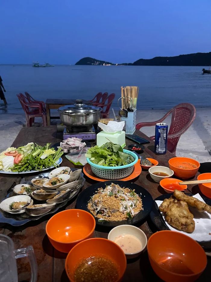 Ăn gì ở bãi Khem thanh nga 